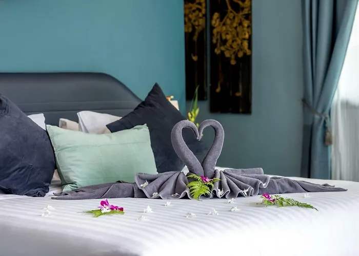Villa Baan Suaan Kluay Mai